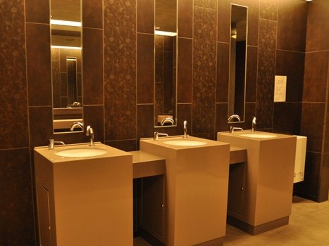 六本木ヒルズ　West Walk 5F男女トイレ（東京・港区）Restrooms, Westwalk, Roppongi Hills(Minato-ku, Tokyo)