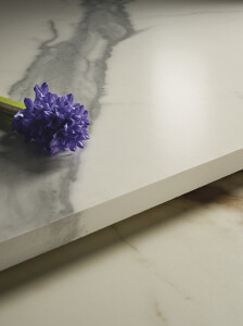 ss-ss03-calacatta_statuario_calacatta-4d-_-320160-amb1-lavender_side-500px