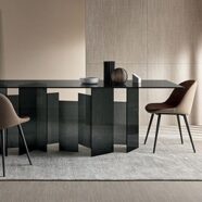 223.Tonelli Design (トネリデザイン)社 イタリア：スモークガラストップの優美なダイニングテーブル